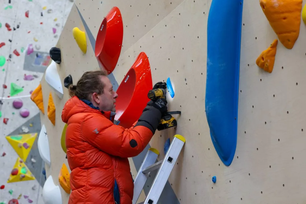 New World-Class Bouldering Facilities at Edinburgh Climbing Arena 4 Routesetting new boulders at EICA, Ratho.